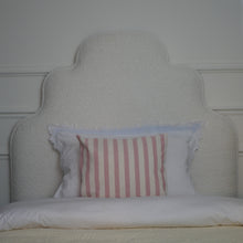 Charger l'image dans la galerie, Tête de lit modèle Pèlerine (velours)