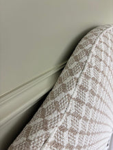 Charger l'image dans la galerie, Tête de lit modèle Reine (jacquard beige)
